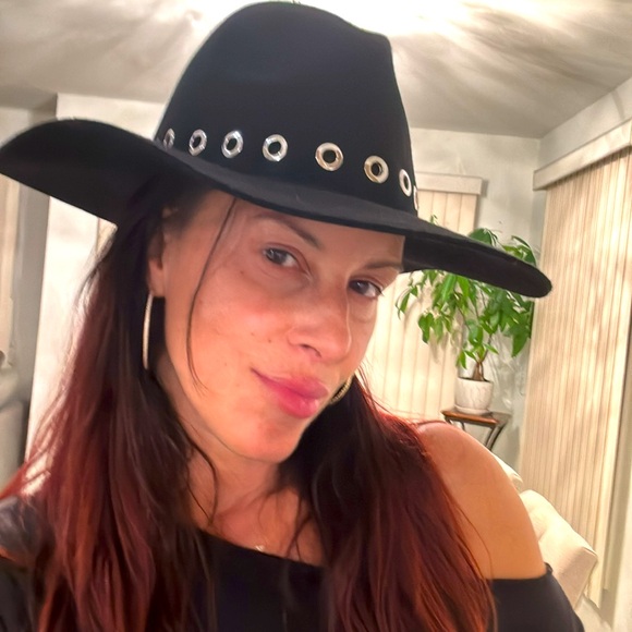 Black felt hat by ALLSAINTS - Picture 2 of 9